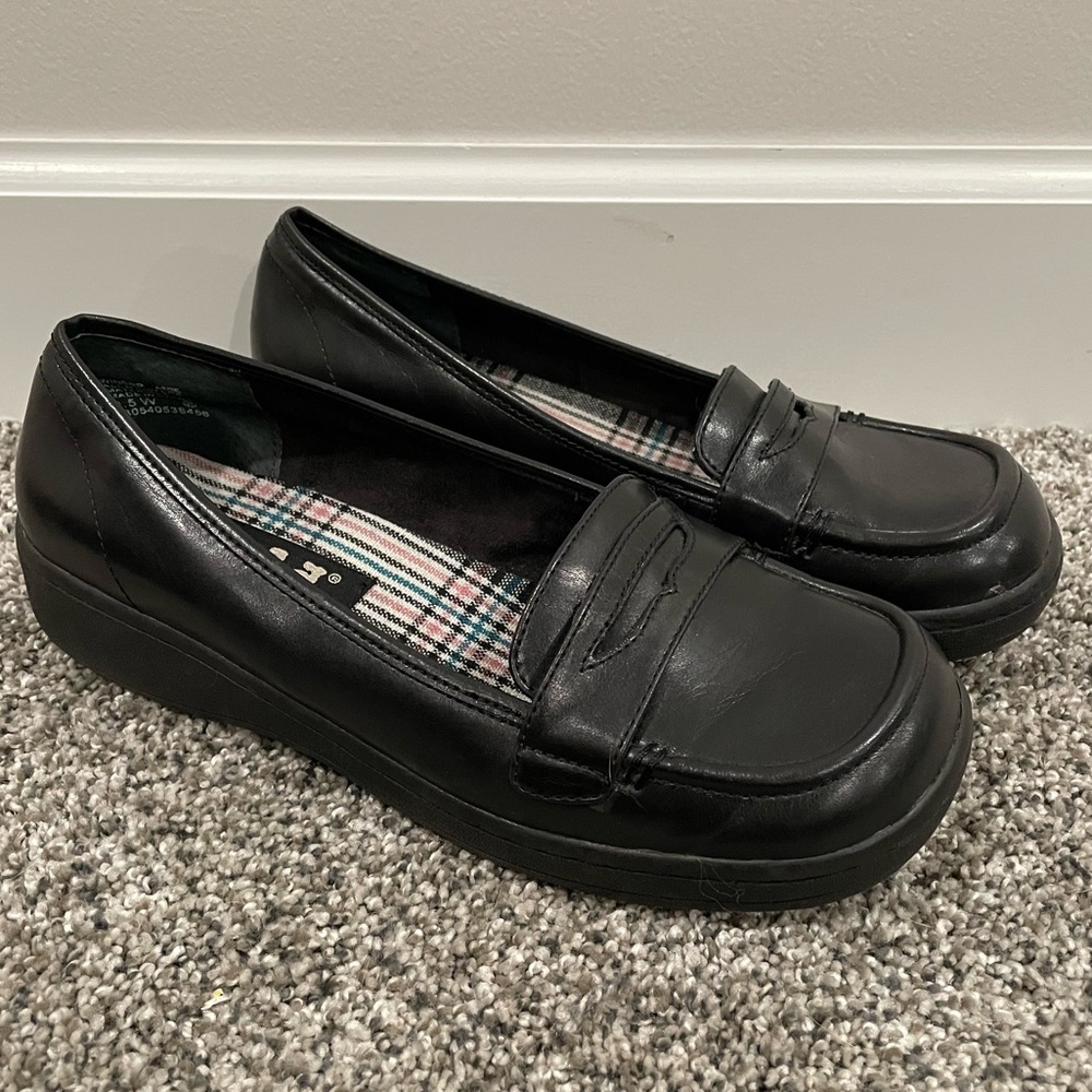 Mudd Black Leather-Look Penny Loafers